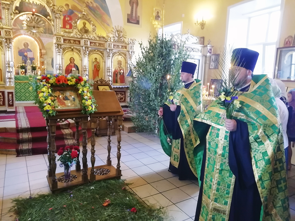 Всенощное бдение в канун праздника Троицы