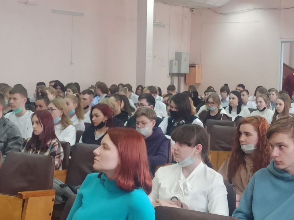 Протоиерей Антоний Шварев рассказал студентам о профилактике терроризма и экстремизма в молодежной среде