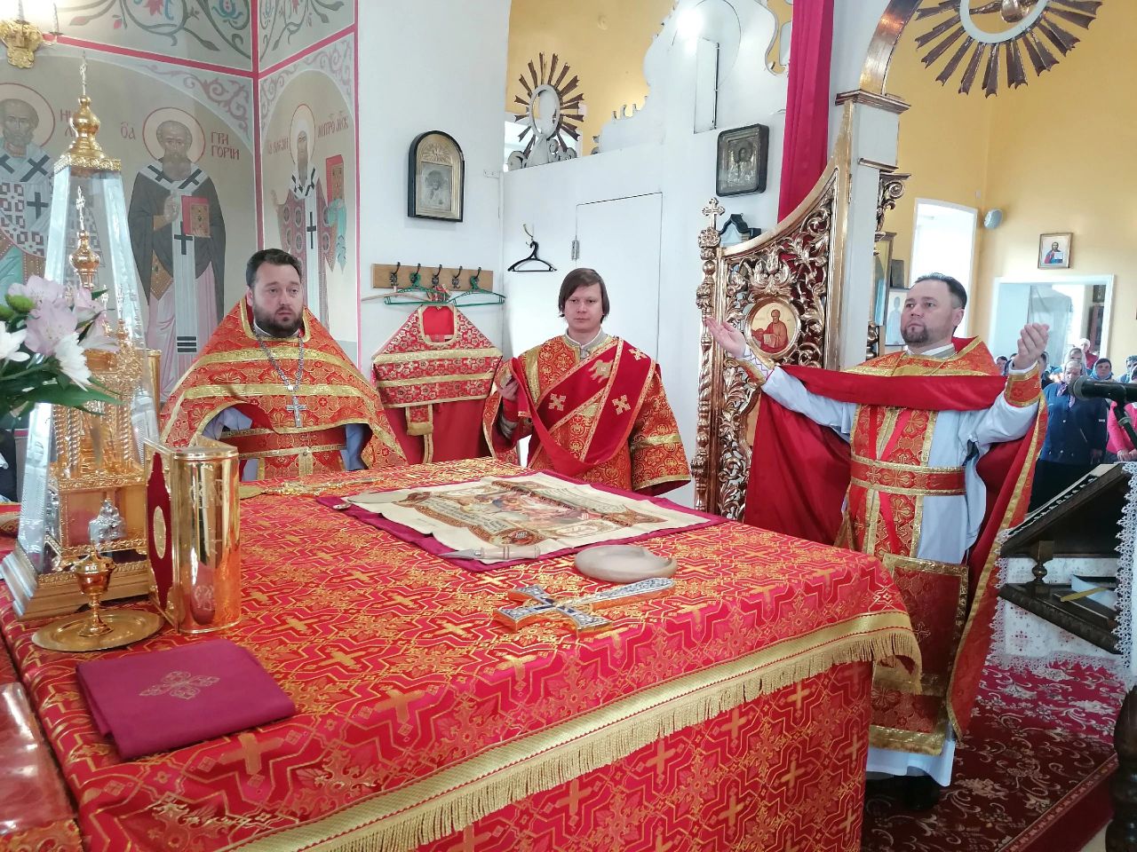 Празднование Воздвижения Животворящего Креста Господня 