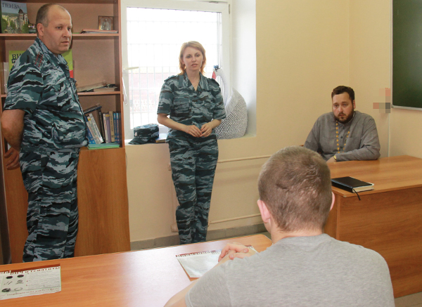 Сотрудники УФСИН провели с подростками, содержащимися в СИЗО-1, занятия о вреде употребления наркотиков и об ответственности за их незаконный оборот