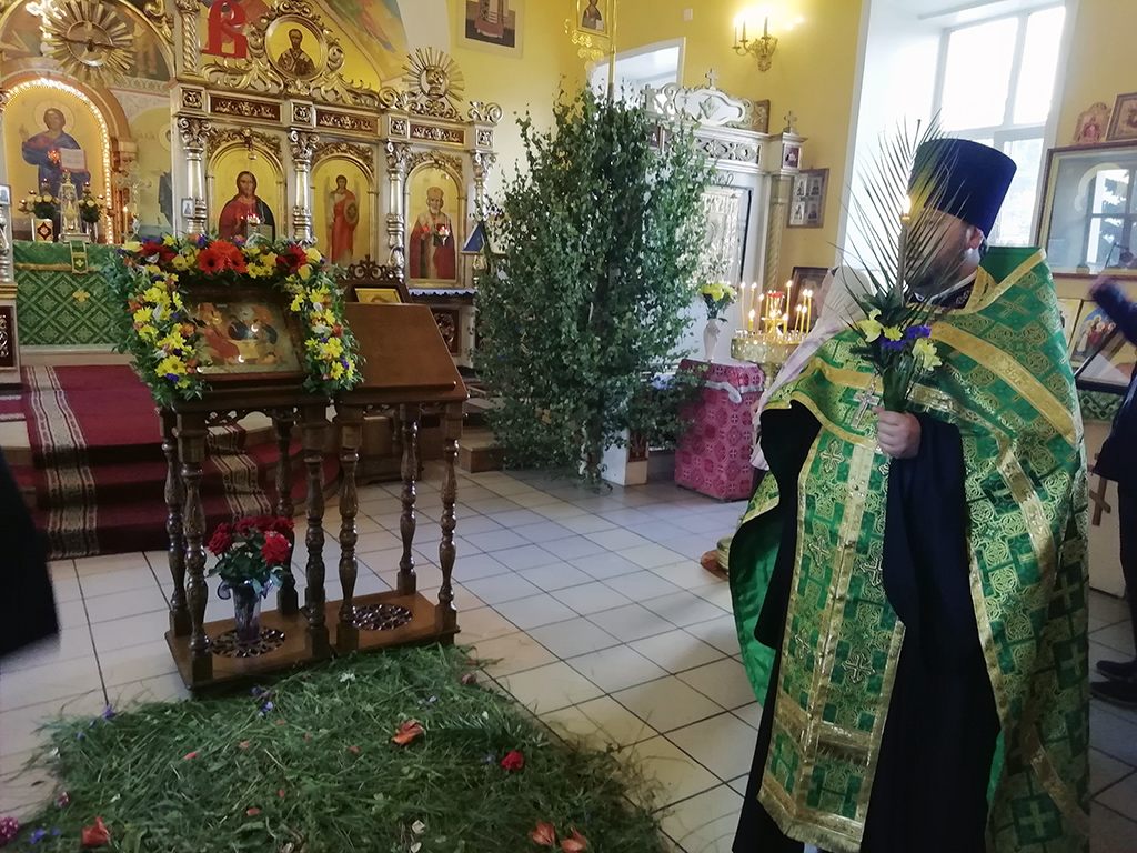 Всенощное бдение в канун праздника Троицы