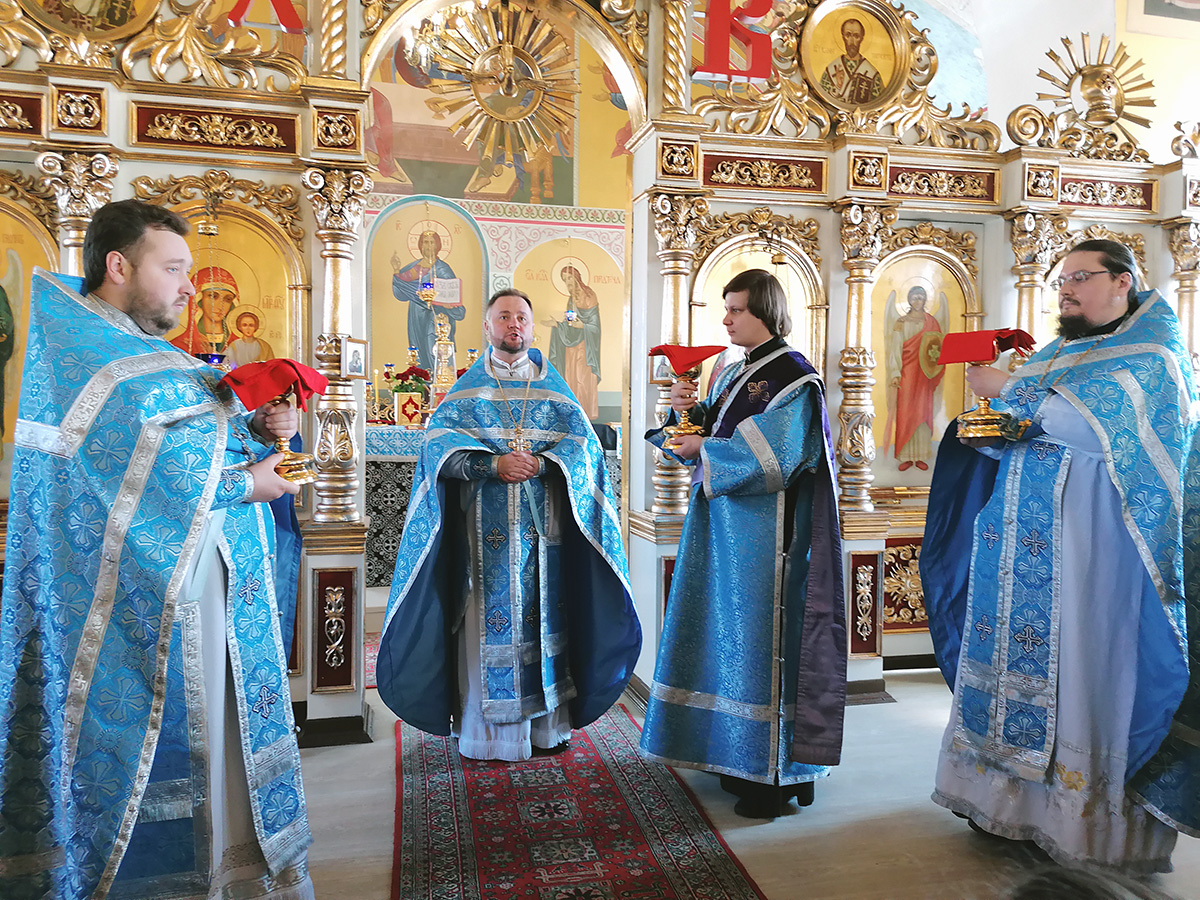  Празднование Благовещение Богородицы