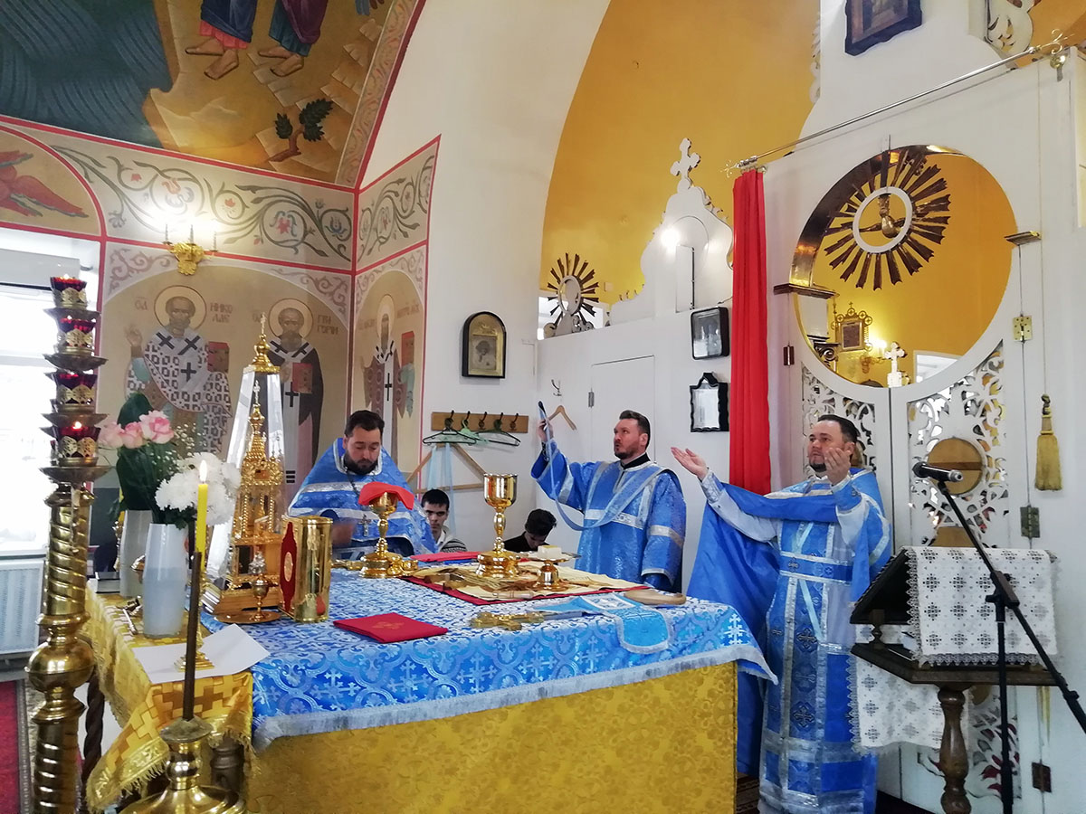 Празднование Казанской иконы Божией Матери
