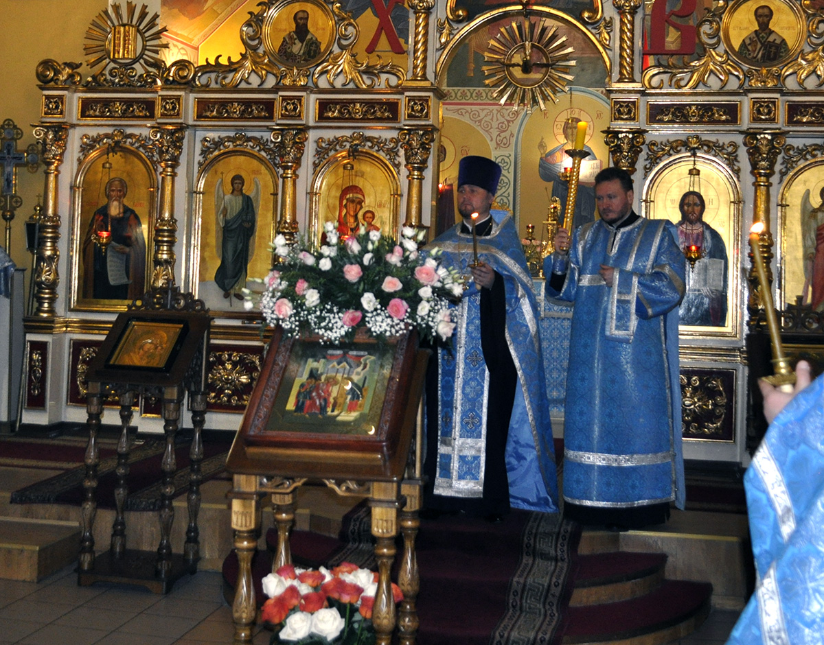 Всенощное бдение в канун праздника Введения во храм Пресвятой Богородицы