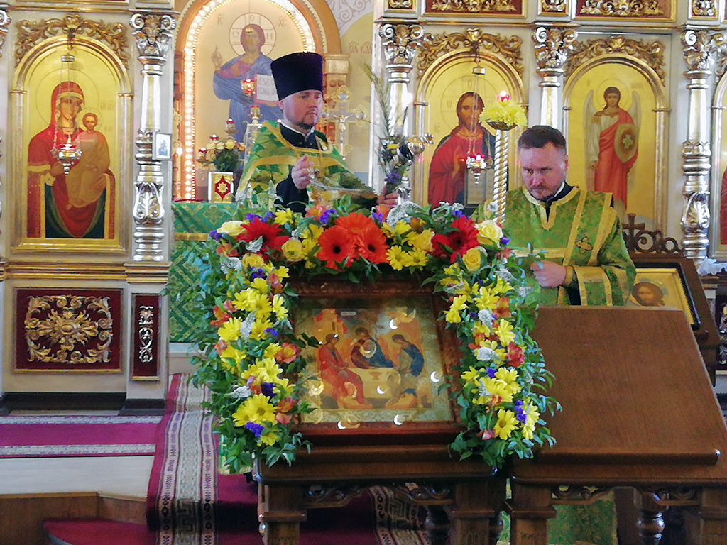 Всенощное бдение в канун праздника Троицы