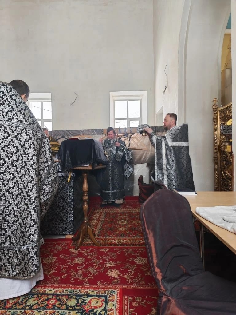 Протоиерей Александр Филиппов совершил Литургию Преждеосвященных Даров