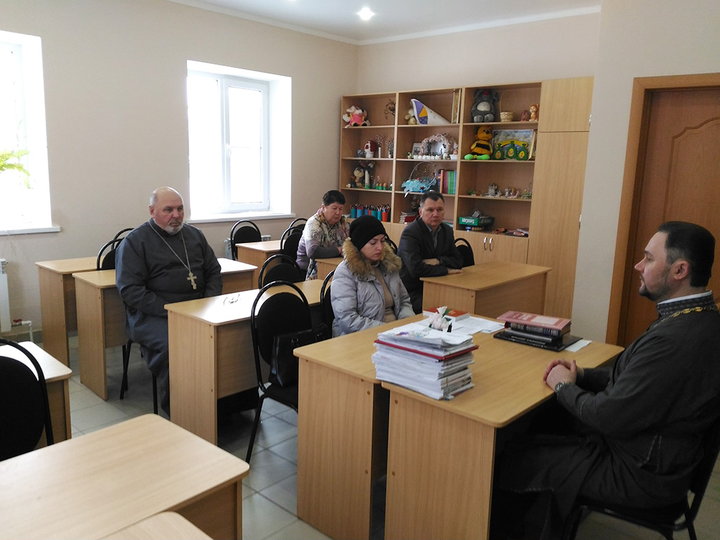 Заседание собрания духовенства Никольского храма