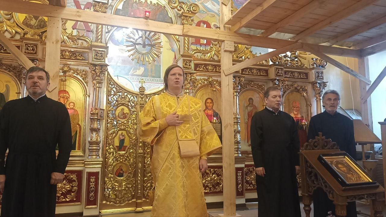 Богослужения в Неделю 17-ю по Пятидесятнице