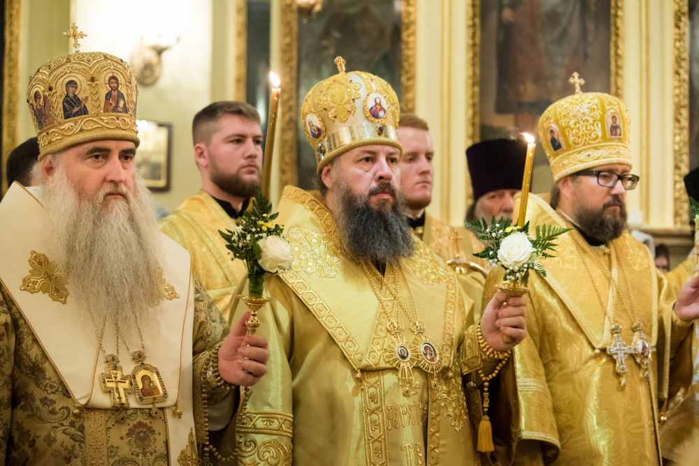 В канун дня памяти святителя Иннокентия Пензенского митрополит Серафим и архипастыри из соседних регионов совершили всенощное бдение в Успенском кафедральном соборе