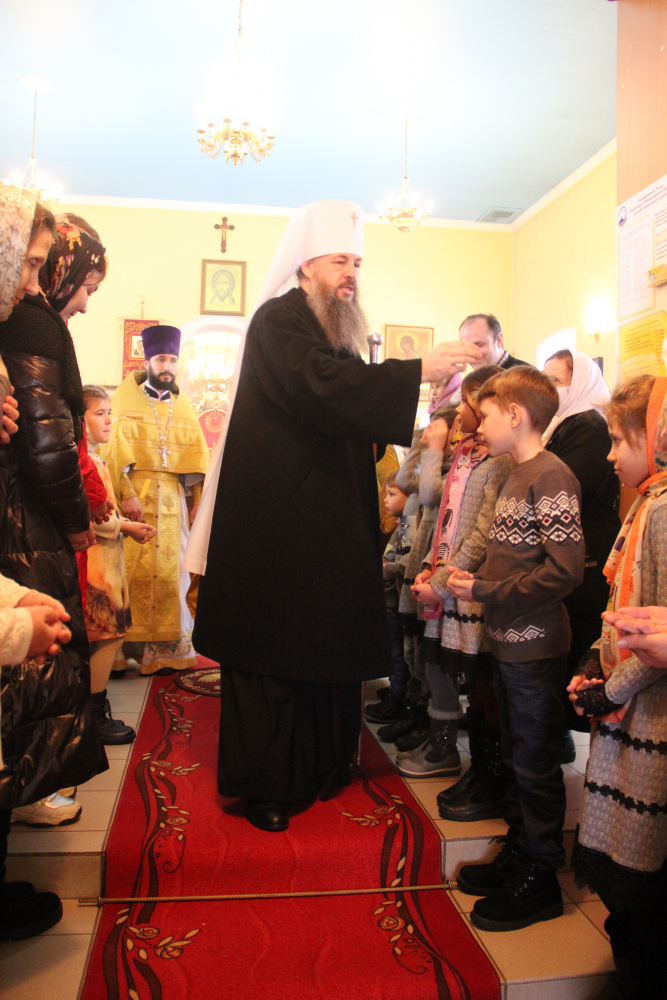 В Неделю по Рождестве Христовом митрополит Серафим совершил Литургию в нашем храме