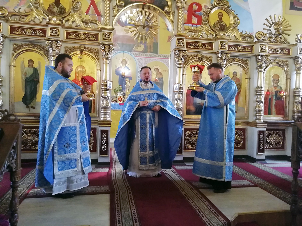 Празднование Казанской иконе Божией Матери