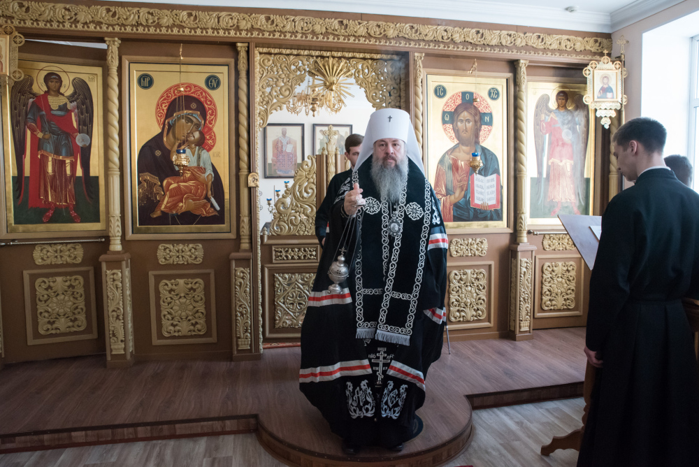 В понедельник первой седмицы Великого поста протоиерей Александр Филиппов сослужил митролиту Серафиму за великопостным богослужением в храме во имя святителя Иннокентия Иркутского при Пензенской духовной семинарии
