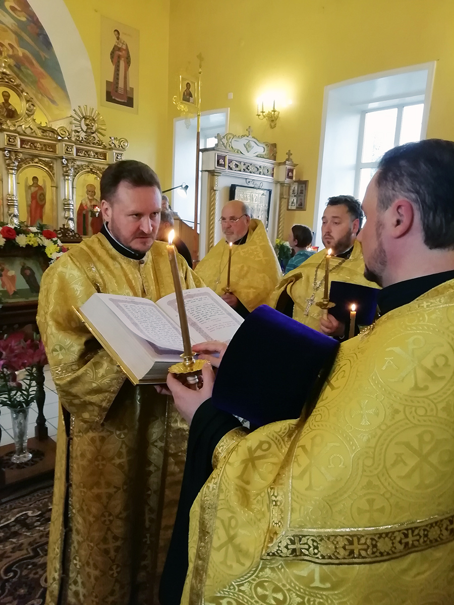 Всенощное бдение в канун дня памяти первоверховных апостолов Петра и Павла