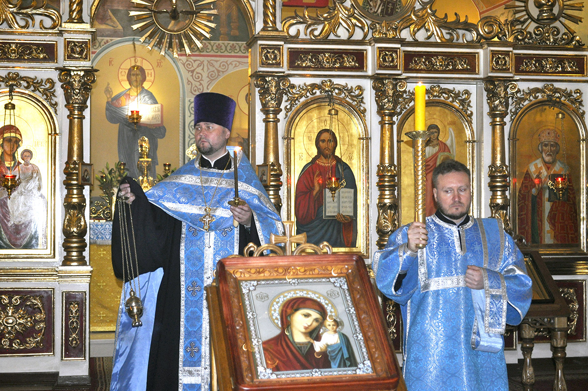 Всенощное бдение в канун празднования Казанской иконе Божией Матери