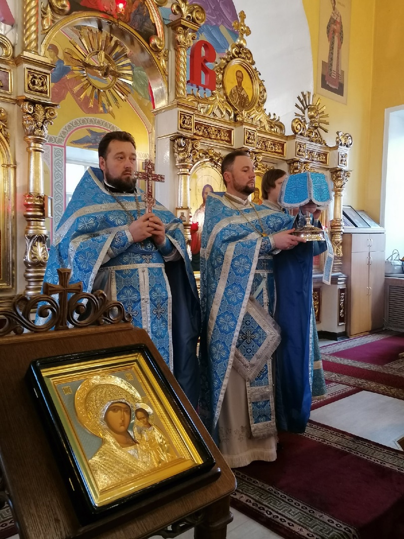 Празднование Казанской иконы Божией Матери