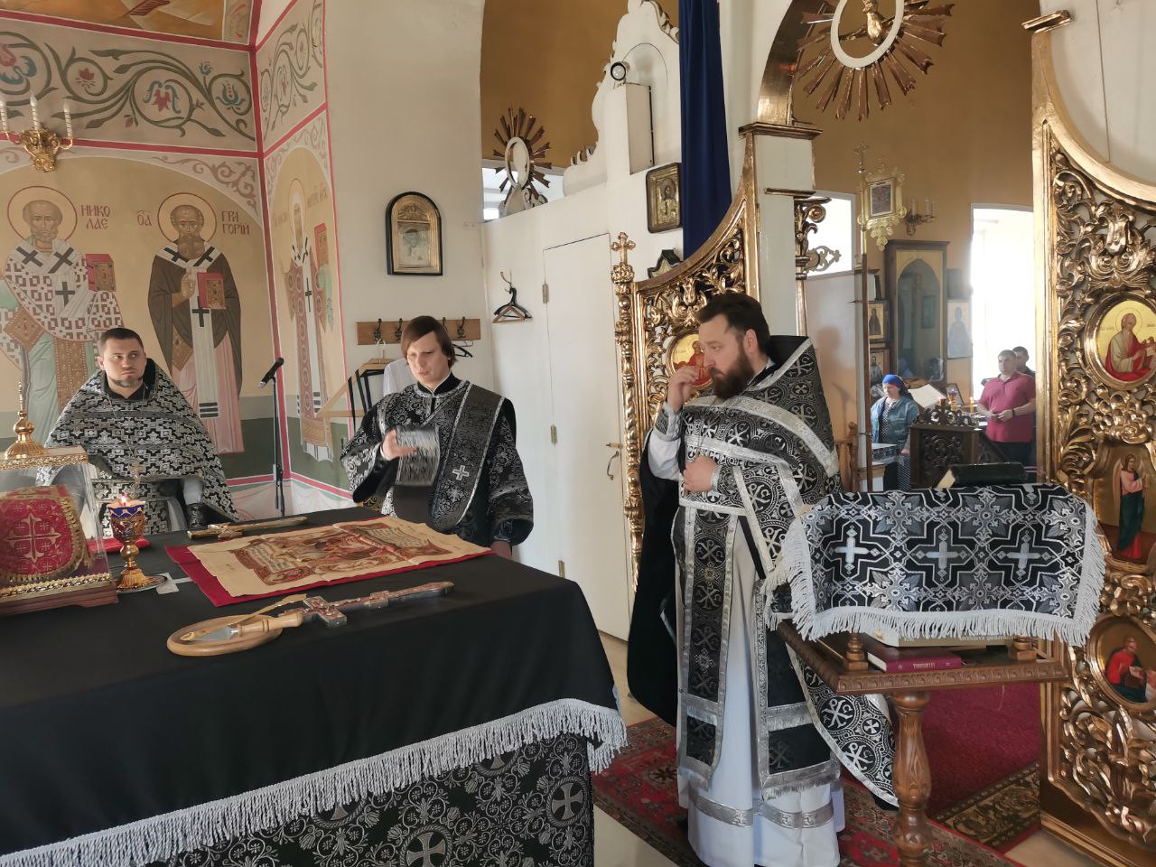 Протоиерей Антоний Шварёв совершил Божественную Литургию Преждеосвященных Даров