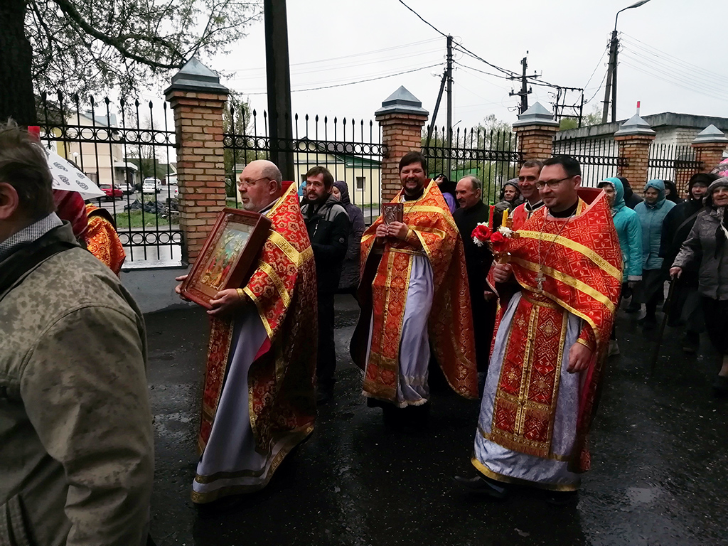 В четверг Светлой седмицы в нашем храме совершалась Божественная литургия