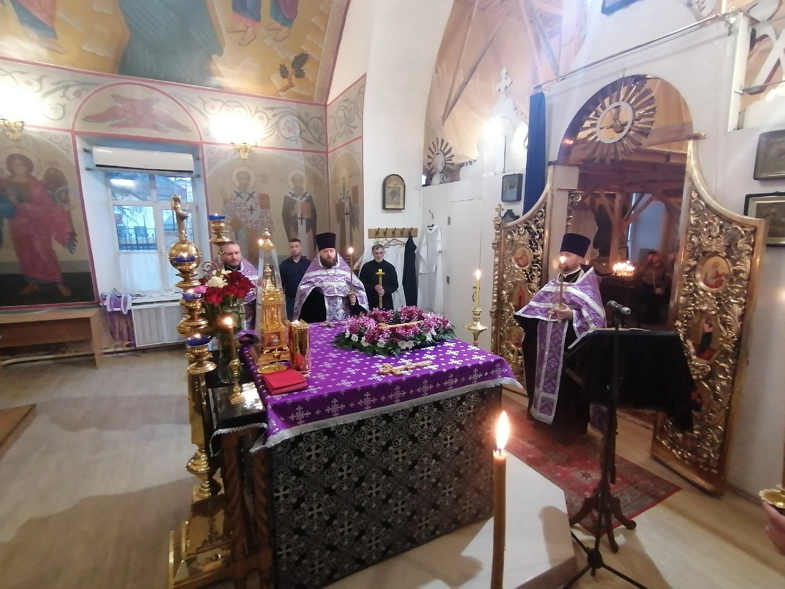 Всенощное бдение в канун Крестопоклонной Недели Великого поста