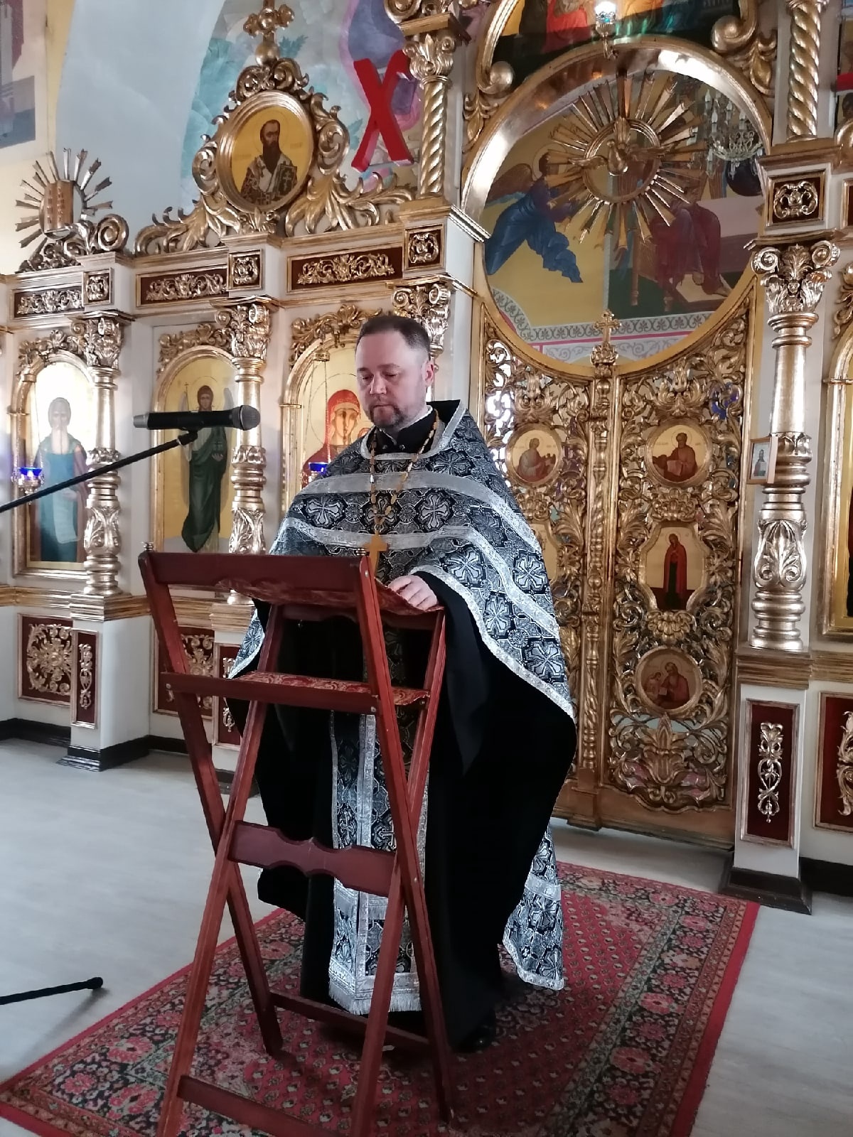 Протоиерей Александр Филиппов совершил утреню с чтением Великого канона преподобного Андрея Критского