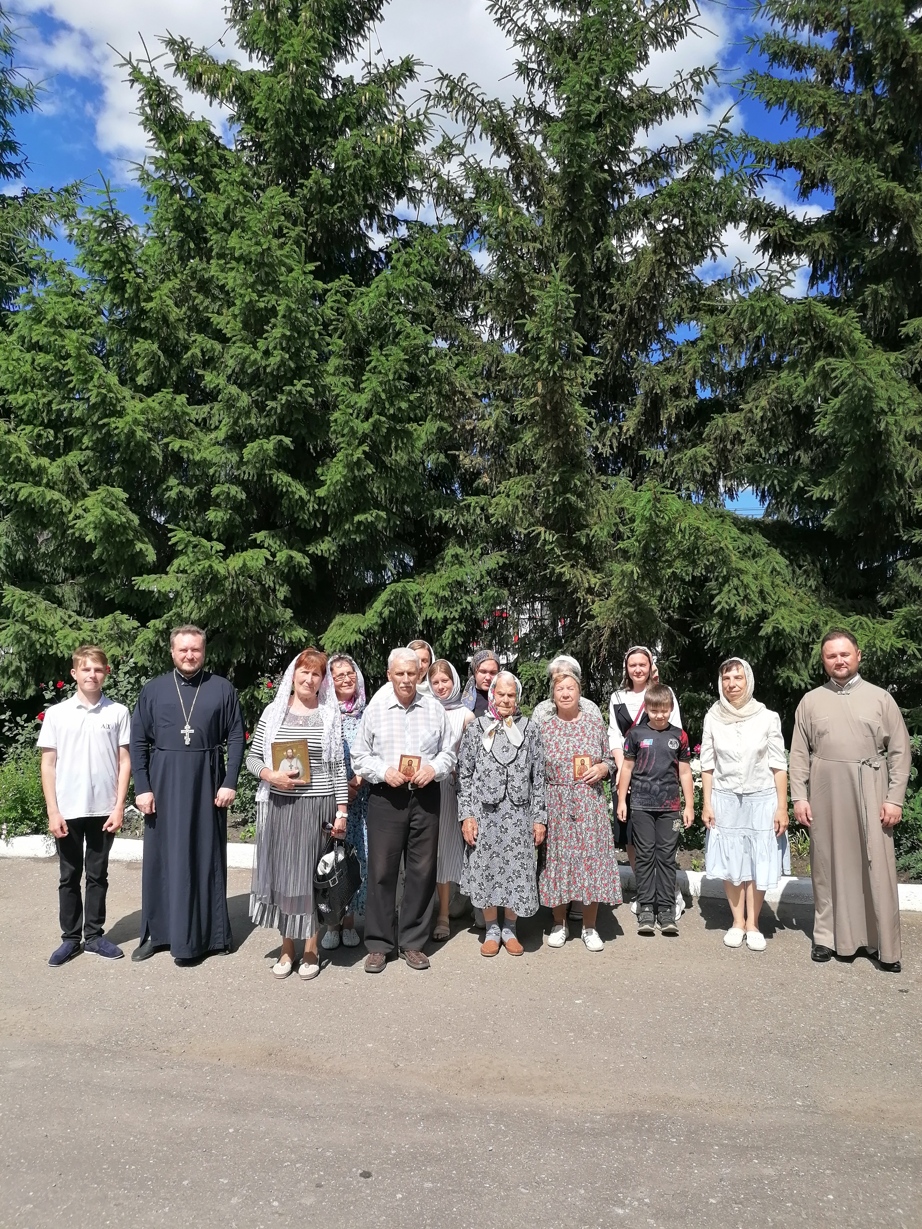 Паломническая поездка в Михайло-Архангельский храм села Кочетовка