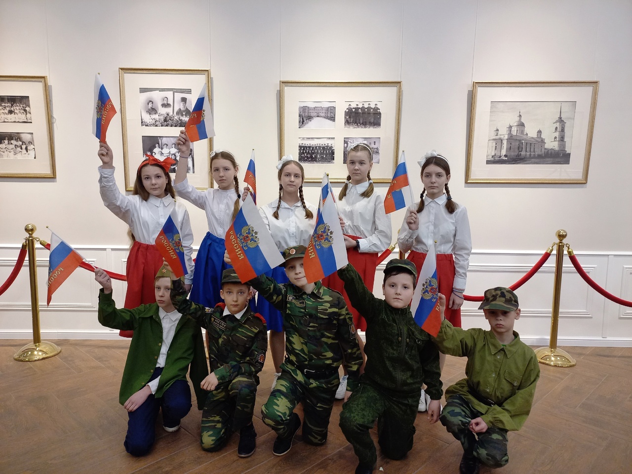 Воспитанники воскресной школы "Азбука веры" поздравили россиян с днём Собора Пензенских святых и с  Днём России