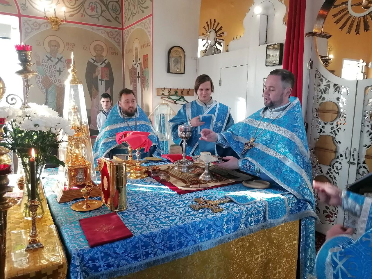 Празднование Казанской иконы Божией Матери