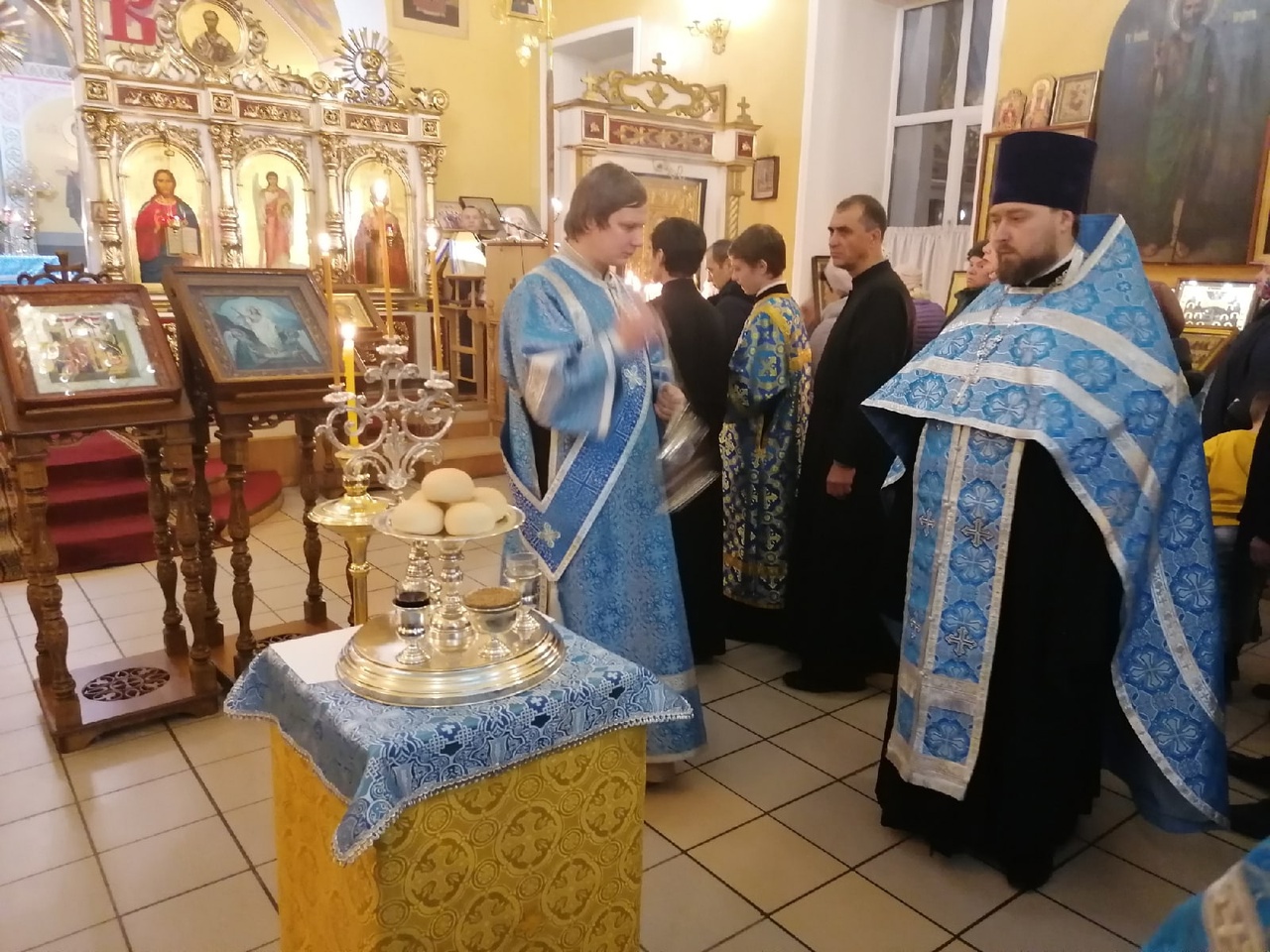 Всенощное бдение в канун празднования Введения во храм Пресвятой Богородицы