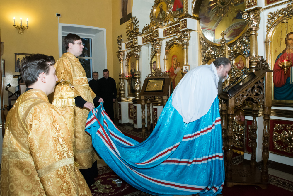 В престольный праздник митрополит Серафим совершил литургию в нашем храме  