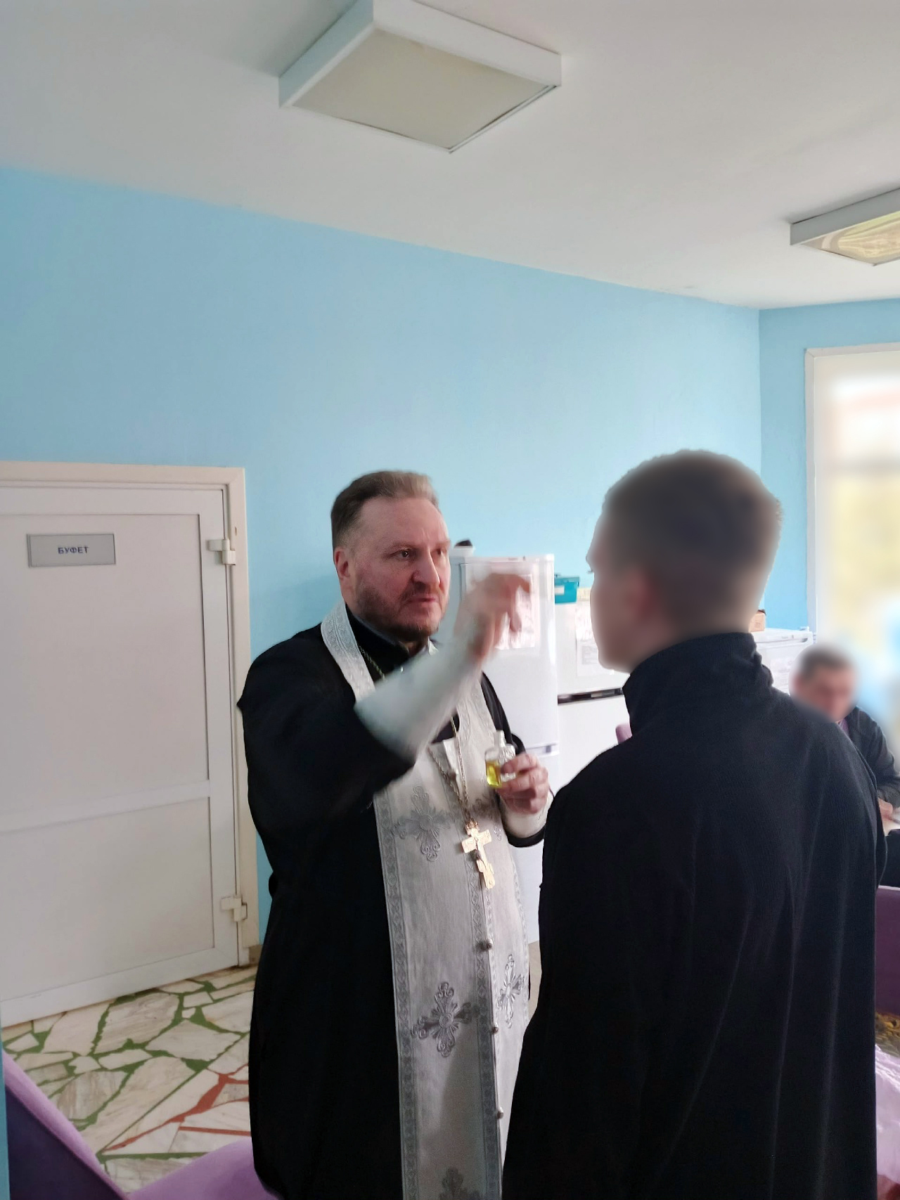 Священники посетили раненых