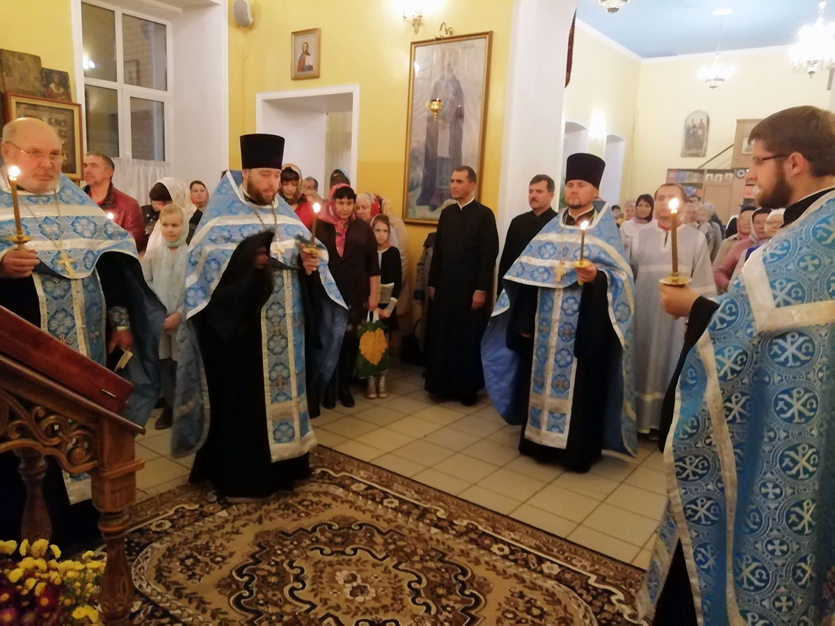 Всенощное бдение в канун празднования Покрова Пресвятой Богородицы 