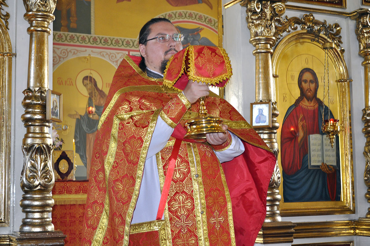Праздник Воздвижения Животворящего Креста Господня