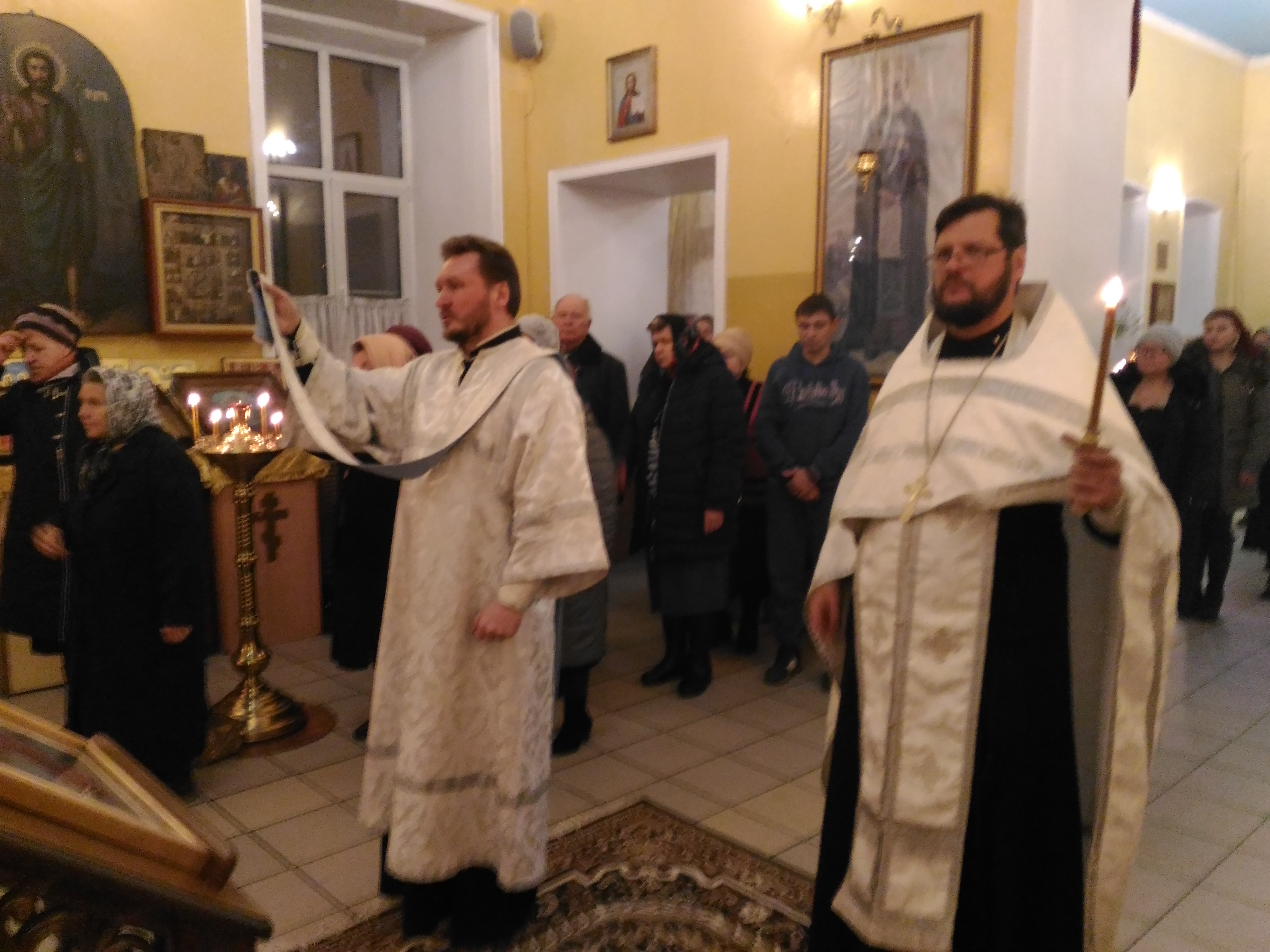 Всенощное бдение накануне  праздника  Собора Архистрати́га Михаи́ла и прочих Небесных Сил бесплотных