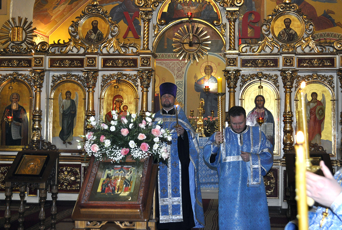 Всенощное бдение в канун праздника Введения во храм Пресвятой Богородицы