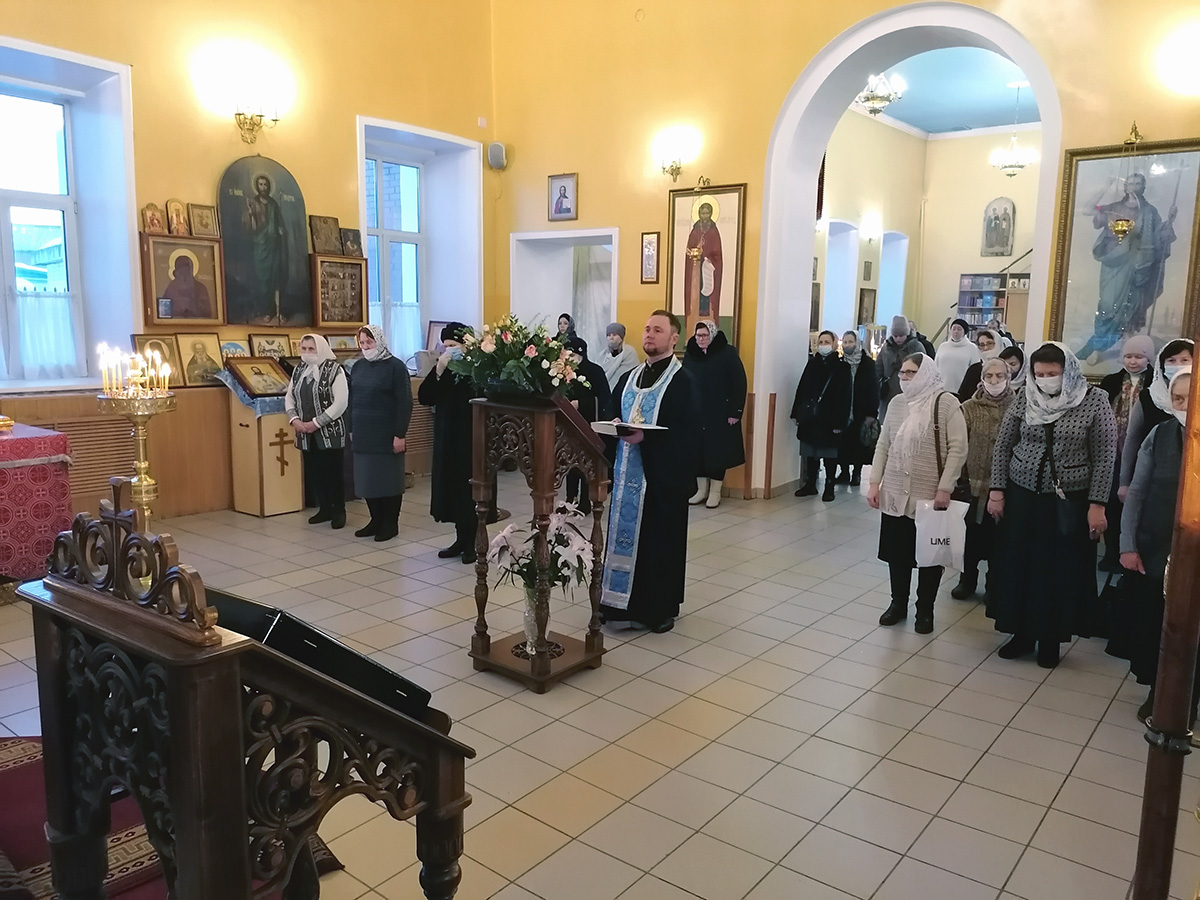 Всенощное бдение в канун праздника Сретения Господня