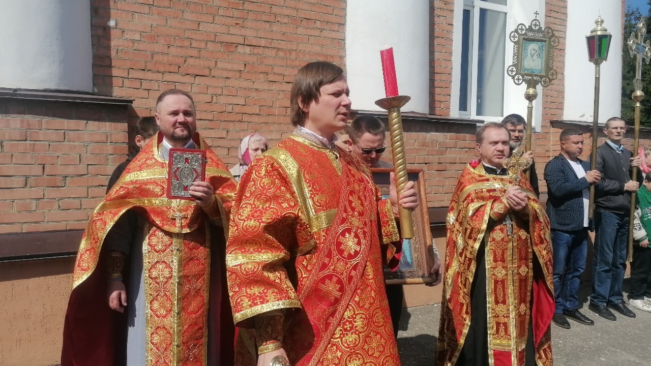 Богослужения в Неделю о расслабленном