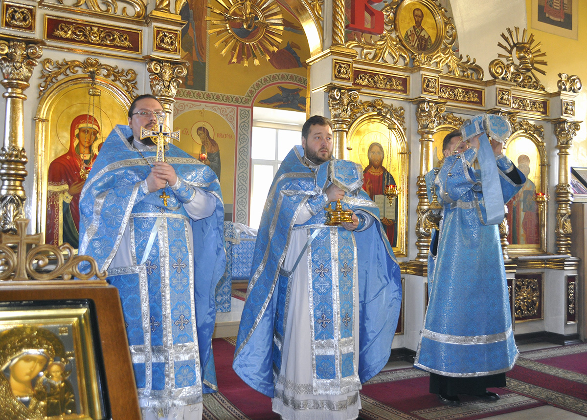 Праздник Введения во храм Пресвятой Богородицы