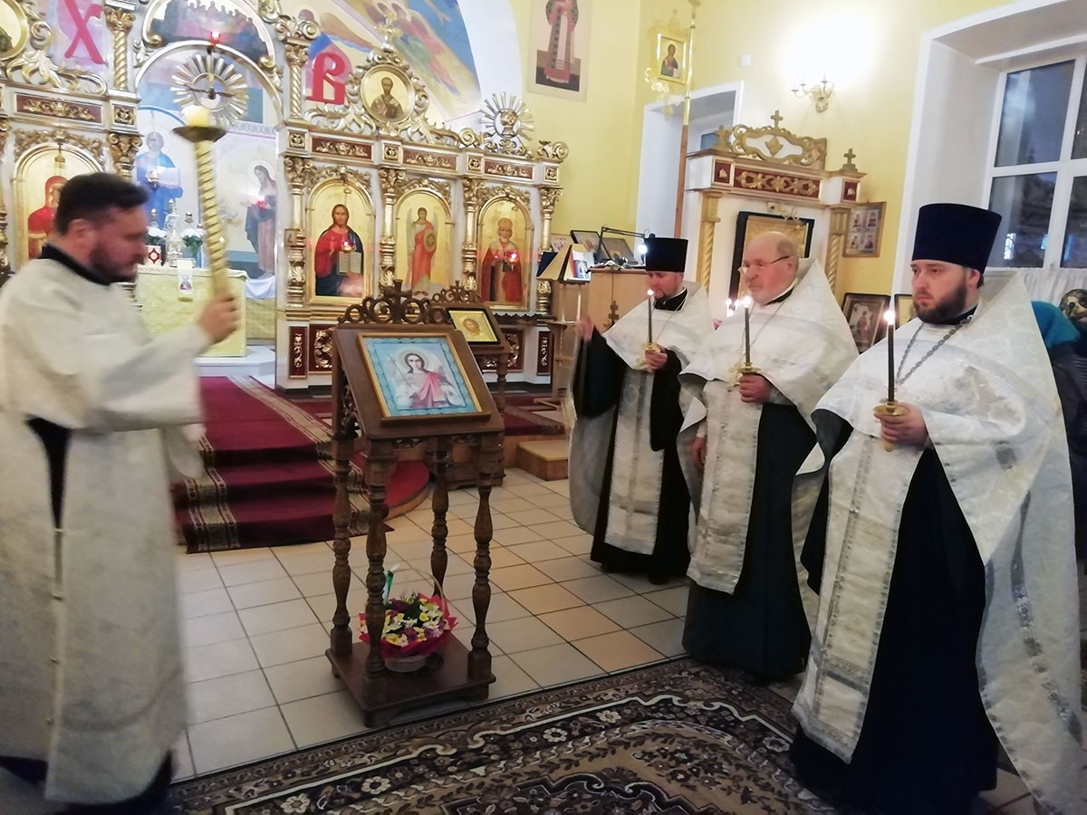 Празднование Собора Архистратига Михаила и прочих Небесных Сил бесплотных