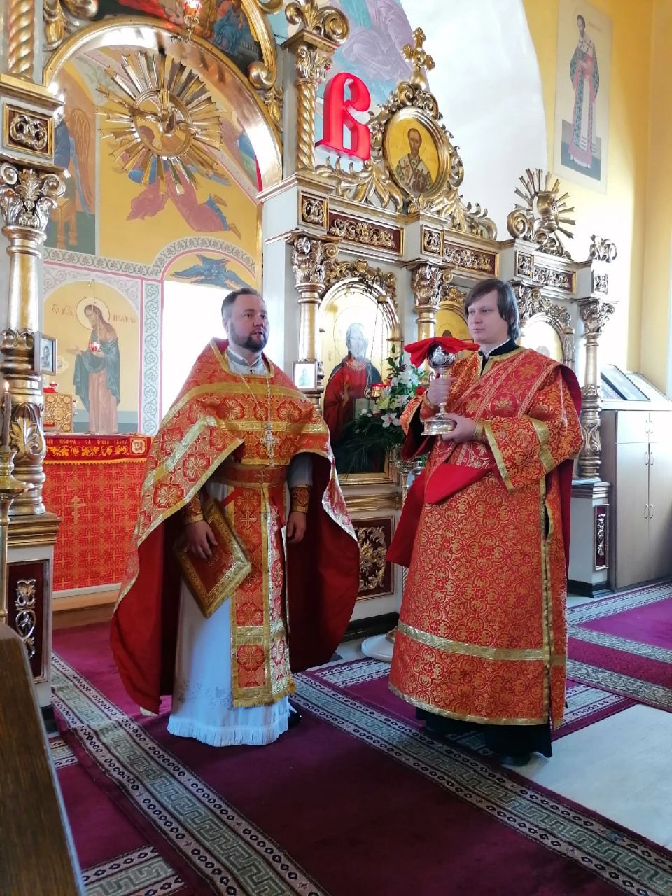 Богослужения в день Антипасхи