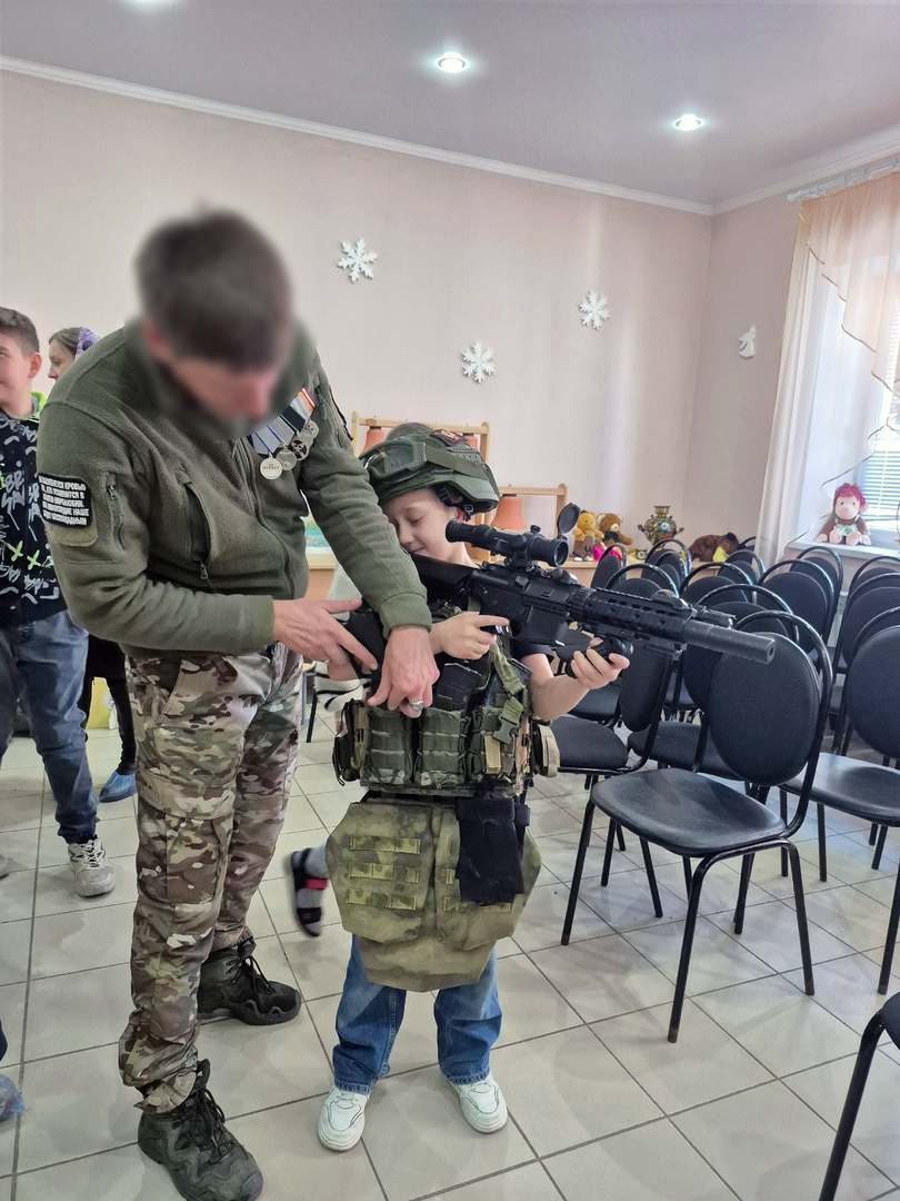 В воскресной школе Никольского храма в Терновке состоялся урок мужества