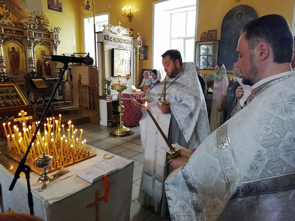 Троицкая родительская суббота