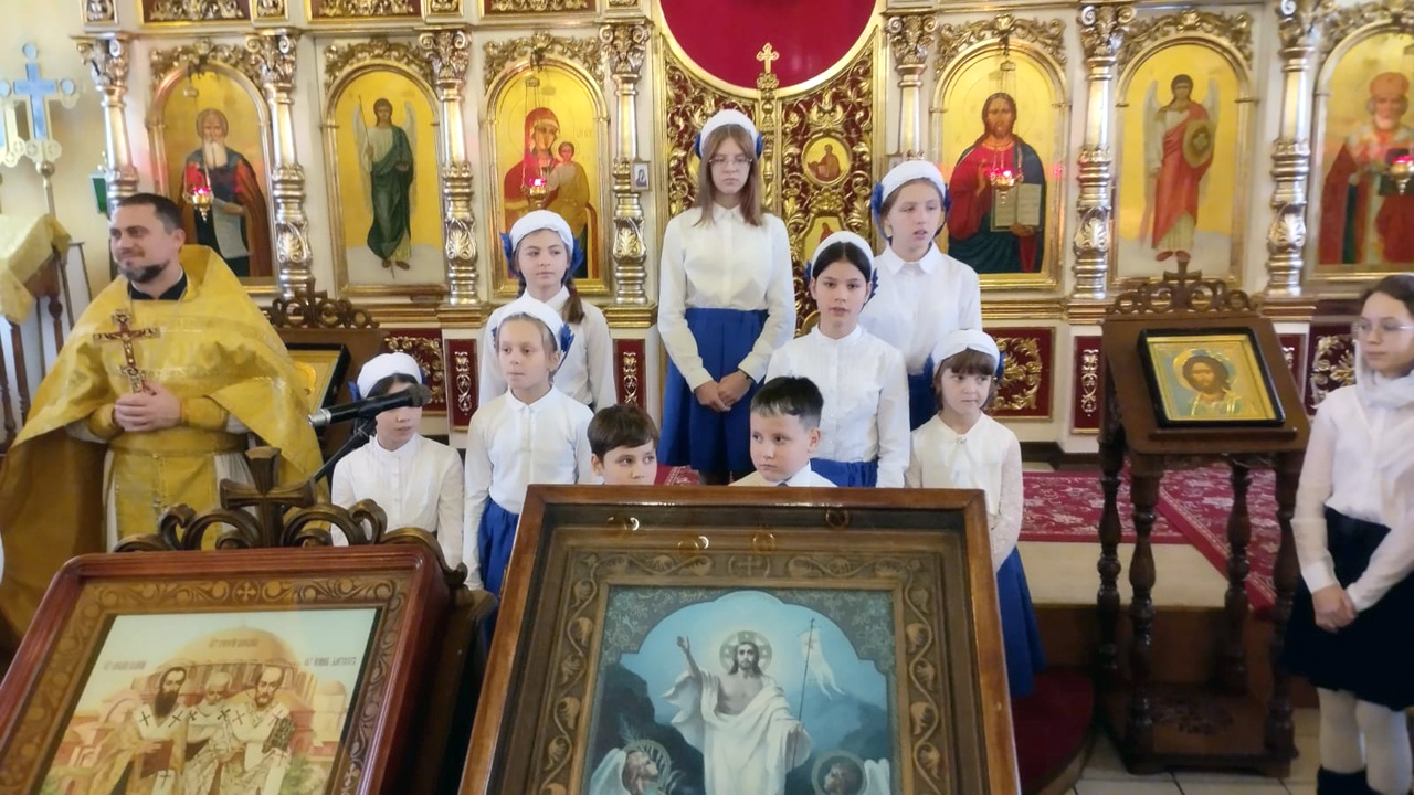 День матери в Никольском храме