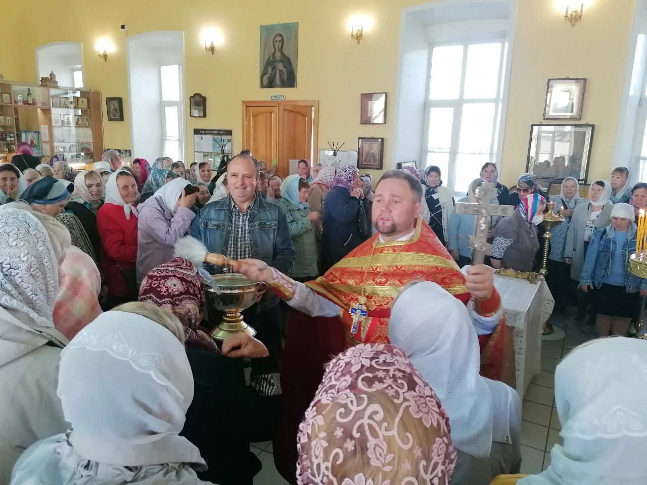 Празднование Воздвижения Животворящего Креста Господня 