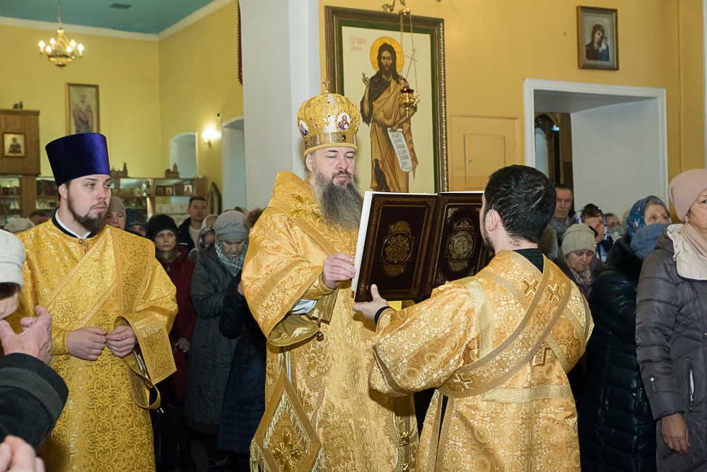 В престольный праздник митрополит Серафим совершил литургию в нашем храме