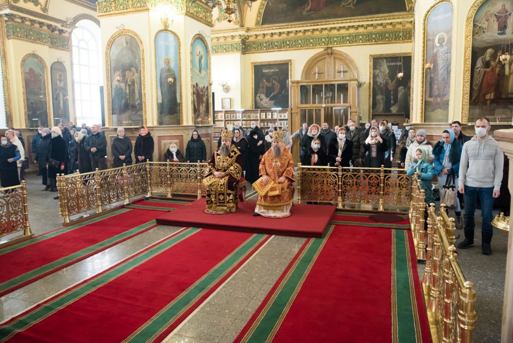 В праздник Собора новомучеников и исповедников Церкви Русской митрополит Серафим принял поздравления с днем Ангела