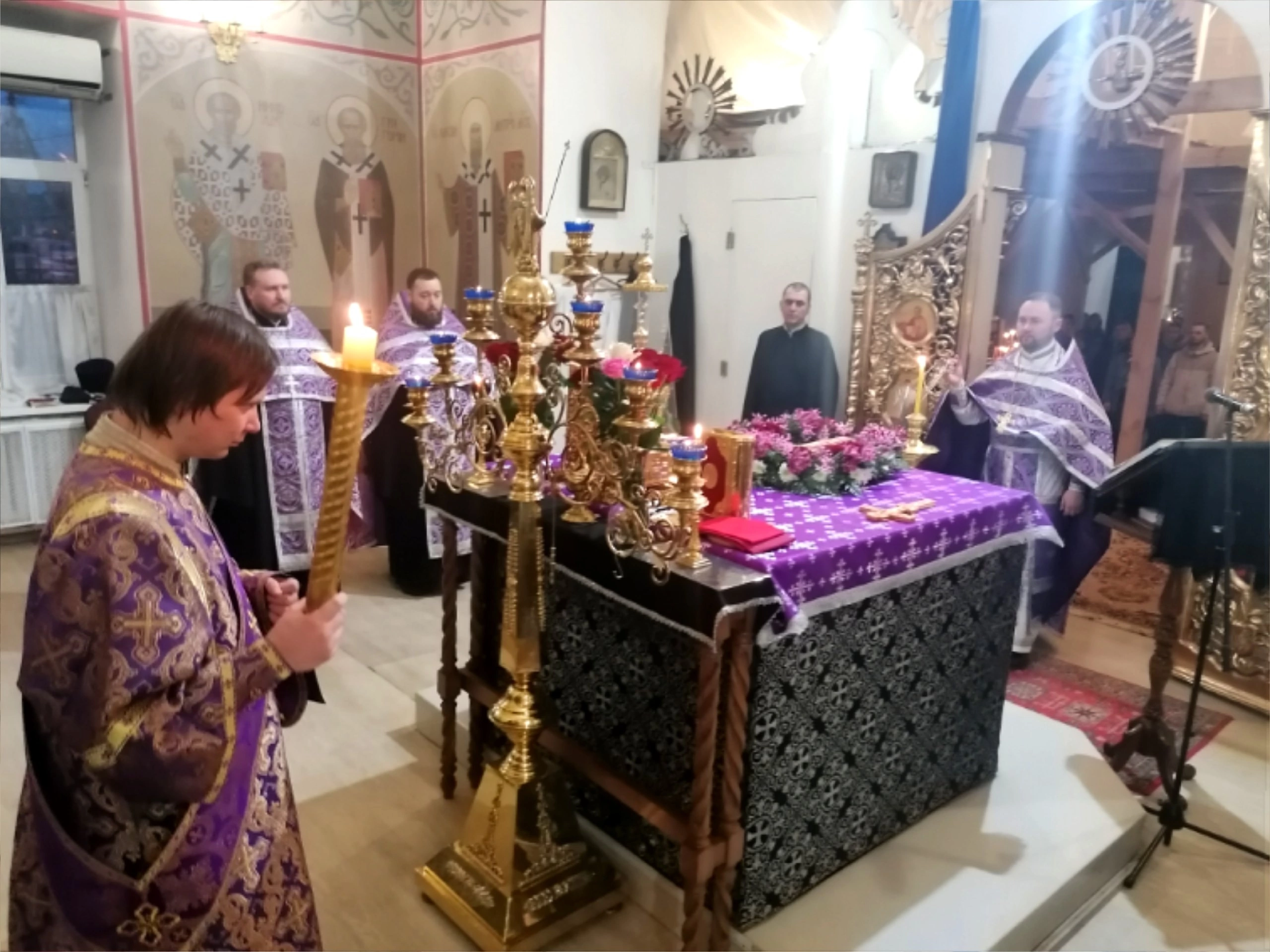Всенощное бдение в канун Крестопоклонной Недели Великого поста