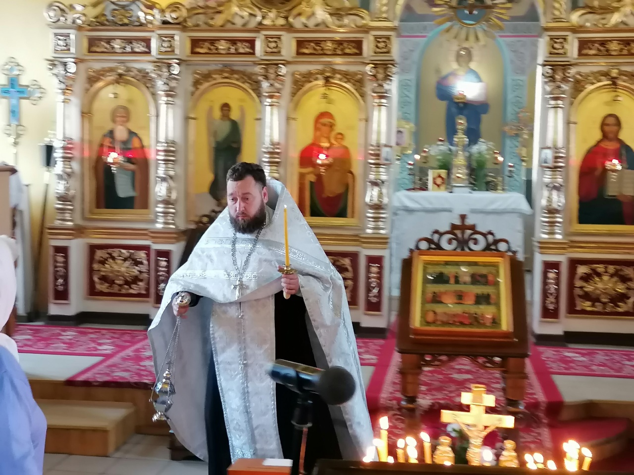 Заупокойное богослужение в канун Троицкой родительской субботы