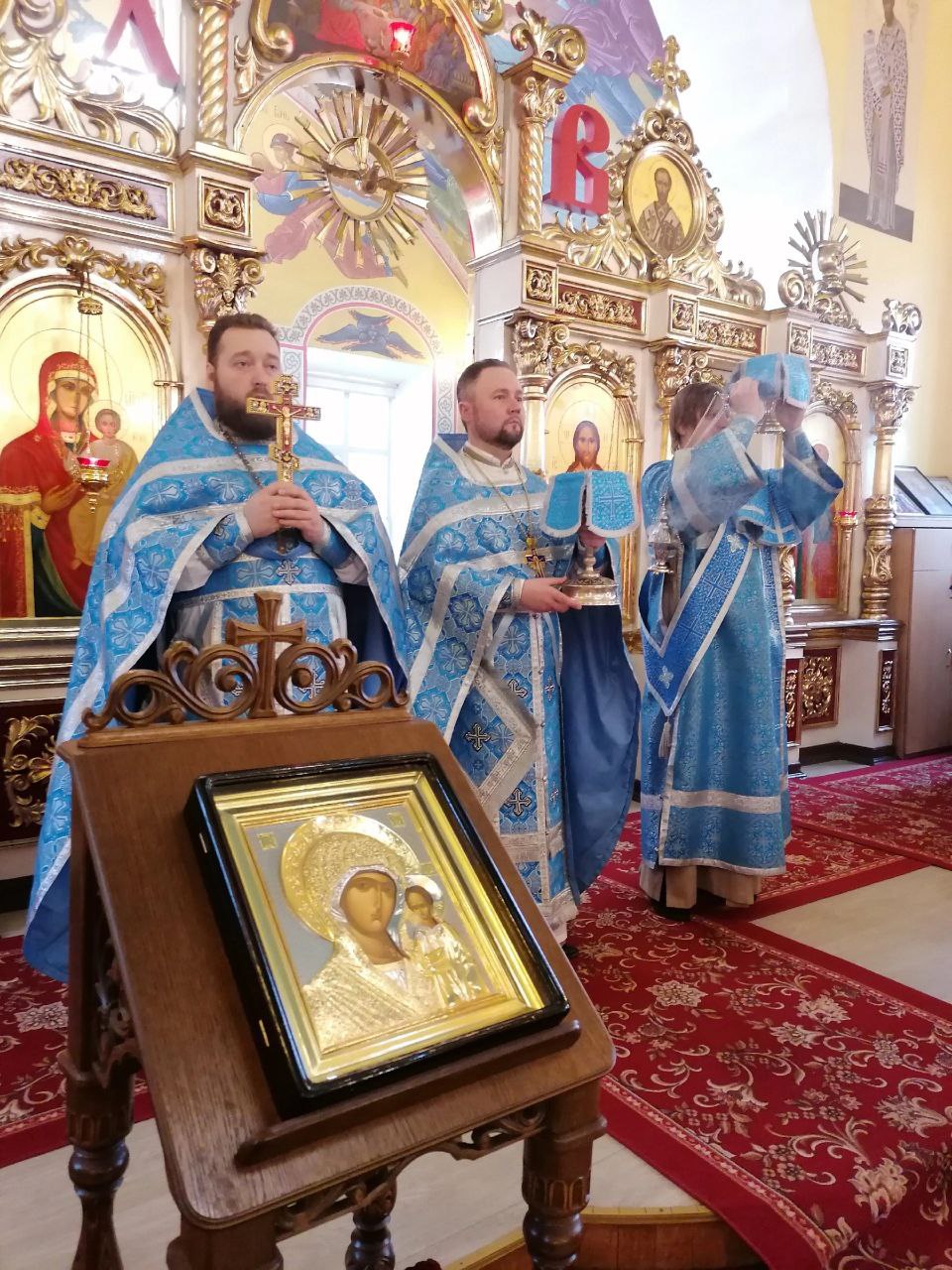 Празднование Введение во храм Пресвятой Богородицы