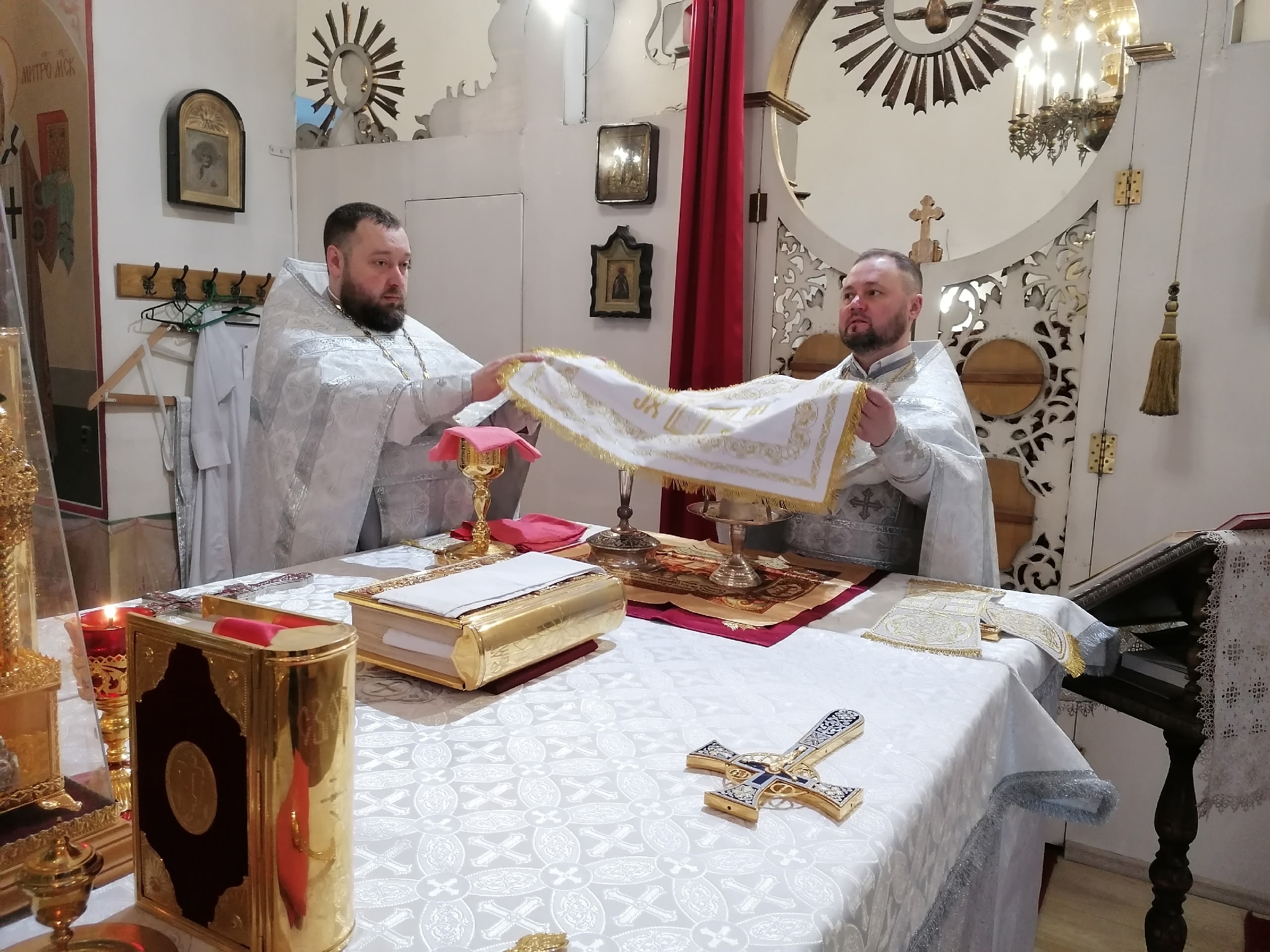 Богослужения в день Сретения Господня