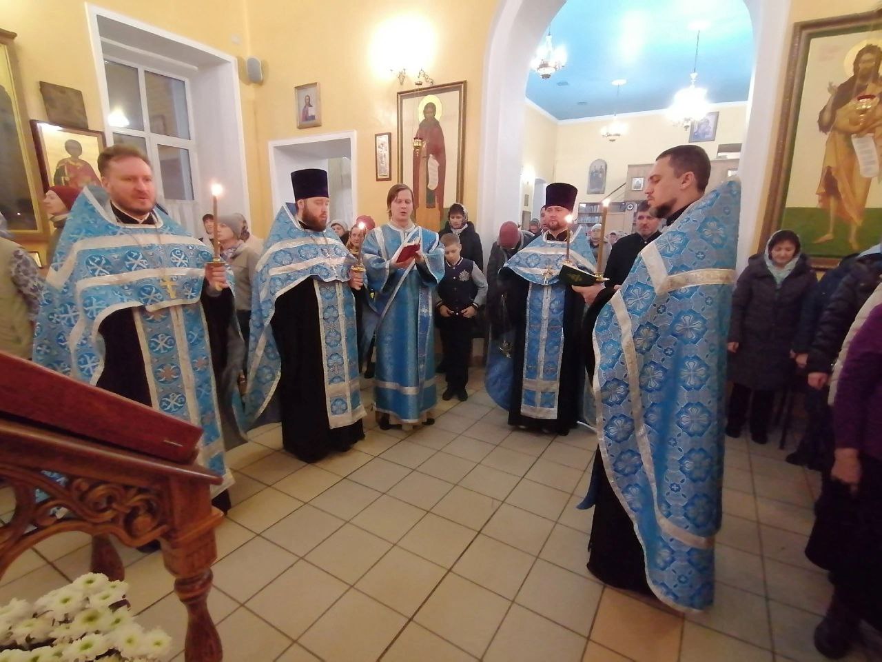 Всенощное бдение в канун празднования Введения во храм Пресвятой Богородицы