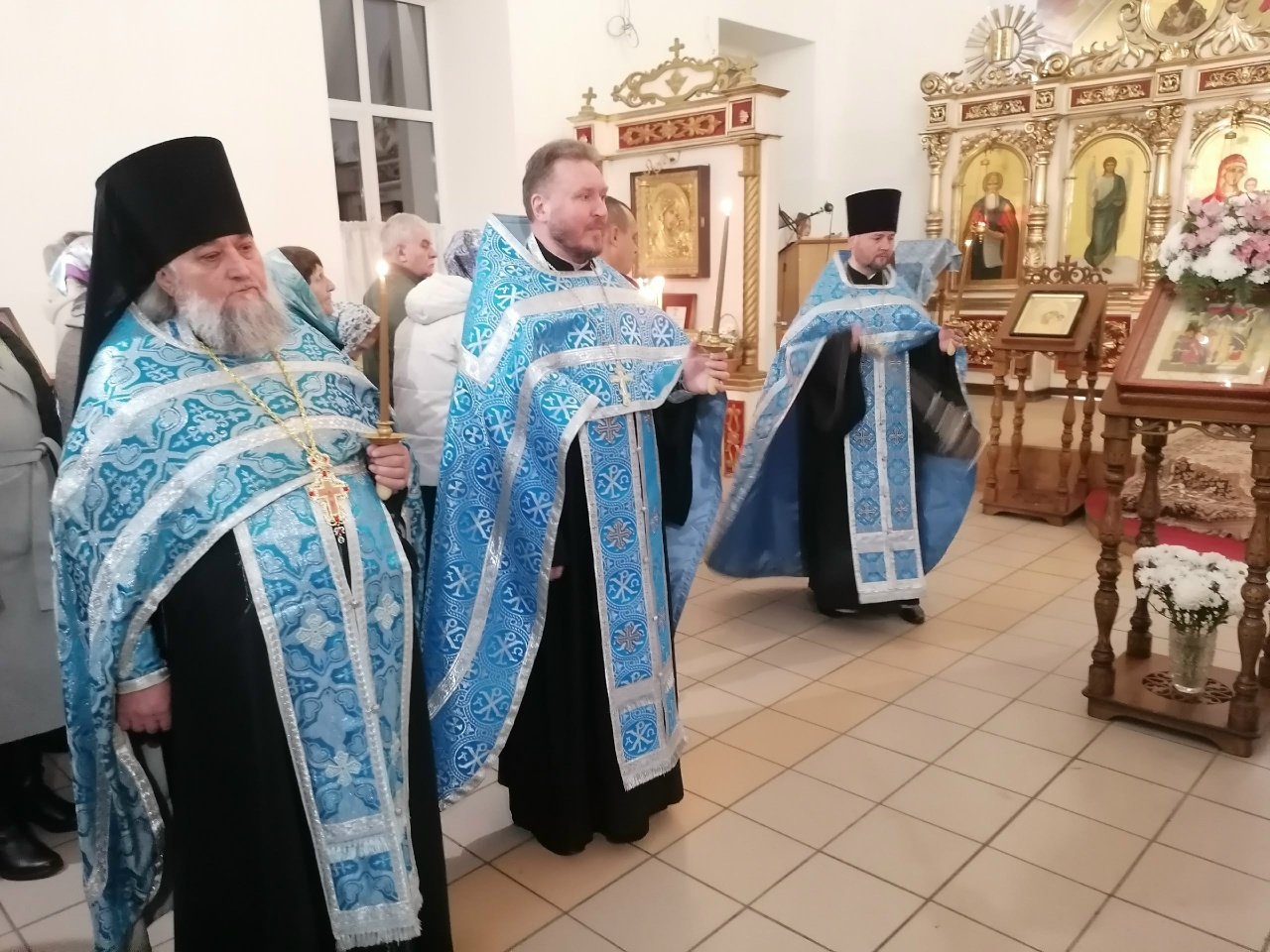 Всенощное бдение в канун празднования Введения во храм Пресвятой Богородицы